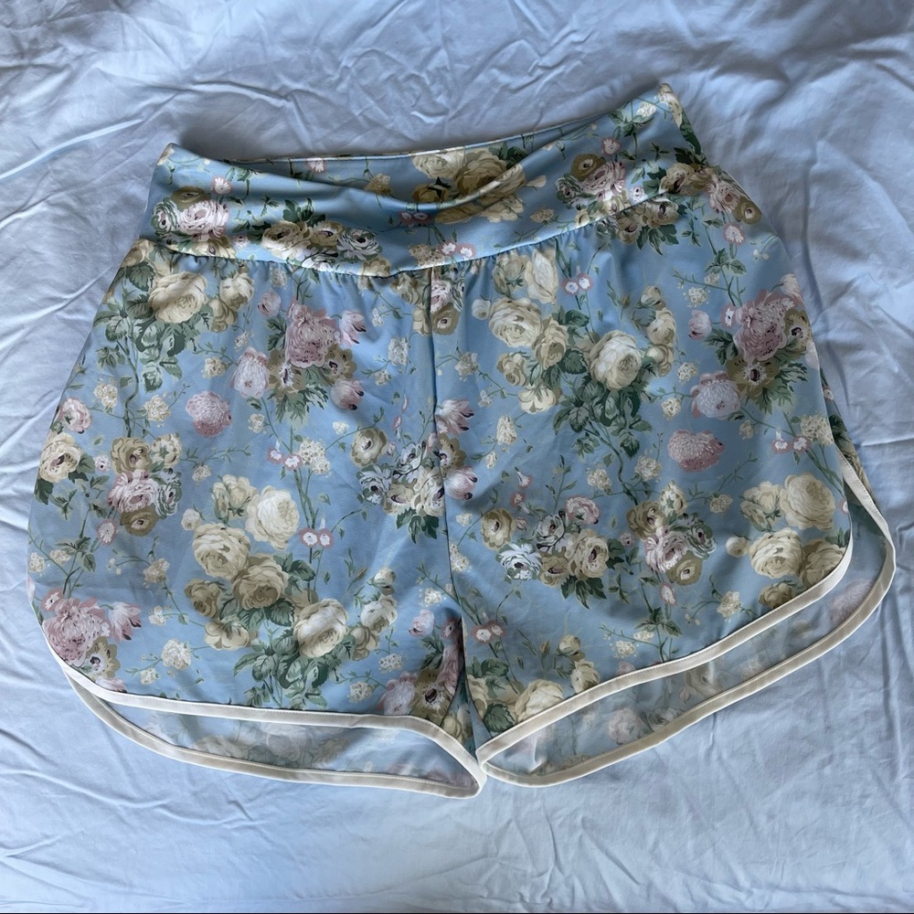 EUC Tnuck Sport Shorts